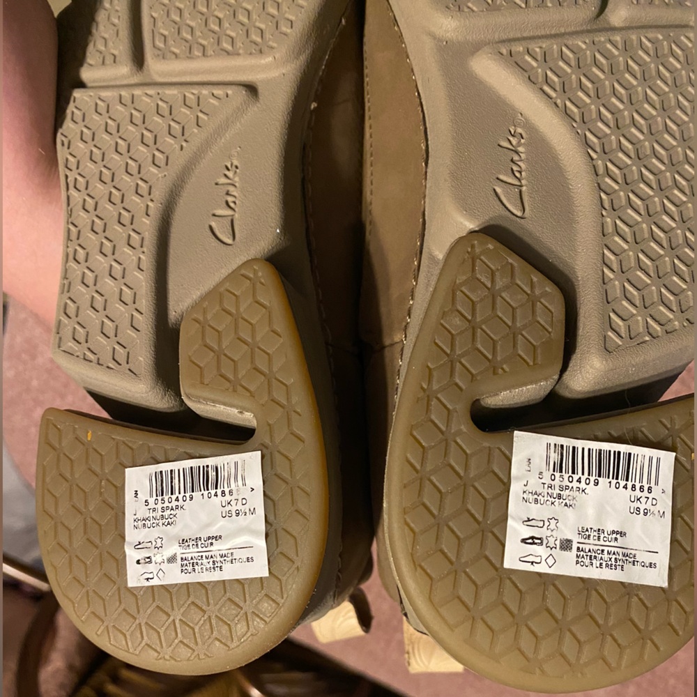 Clarks Olive Green Women’s Sneakers - Picture 6 of 10